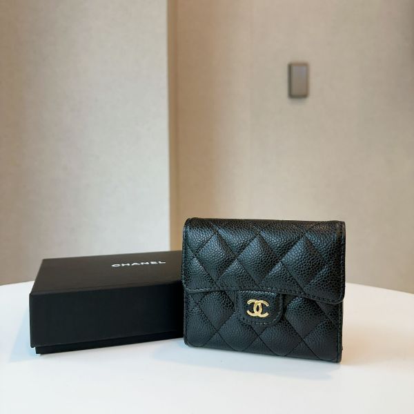圖片 𝐂𝐇𝐀𝐍𝐄𝐋 Cf三折短夾荔枝牛皮金