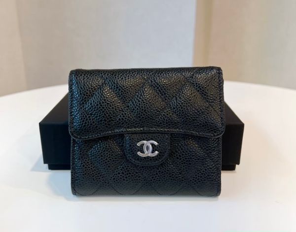 圖片 𝐂𝐇𝐀𝐍𝐄𝐋 Cf三折短夾荔枝牛皮銀