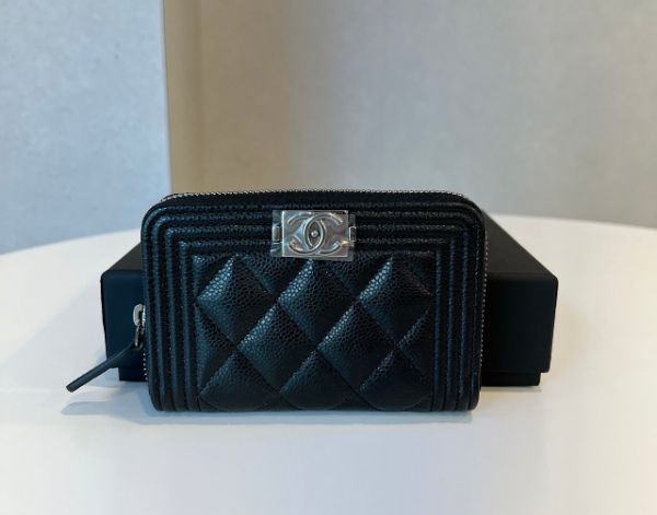 圖片  𝐂𝐇𝐀𝐍𝐄𝐋 boy拉鏈錢包