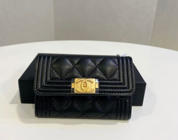 圖片  𝐂𝐇𝐀𝐍𝐄𝐋 boy復古黑金卡包