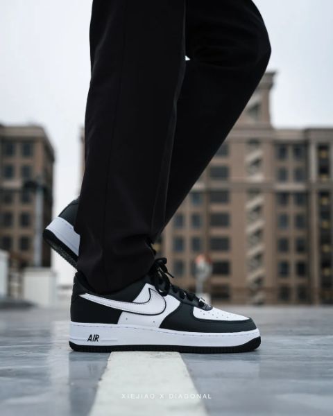 圖片 鞋教 Nike Air Force 1'07 Low " White Swoosh Panda" 黑白熊貓 DV0788-001