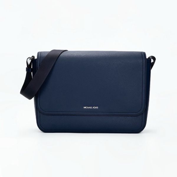 圖片 Michael Kors Cooper素面郵差包