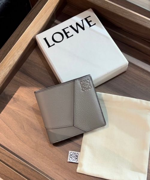 圖片 【Loewe】Puzzle 拼圖內巴卡雙折短夾 灰色