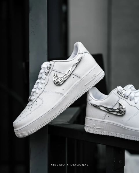 圖片 鞋教 預購 Nike Air Force 1'07 Low PRM 2 "Molten Metal" 荊棘 液態金屬 銀勾 FV3616-101