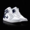 圖片 鞋教 Nike Air Jordan 1 Mid "Wolf Grey Midnight Navy" 狼灰 午夜藍 男款 DQ8426-104