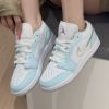 圖片 鞋教 Nike Air Jordan 1 Low GS "Glacier Blue" 流沙 珠光 冰雪奇緣 HJ3481-491