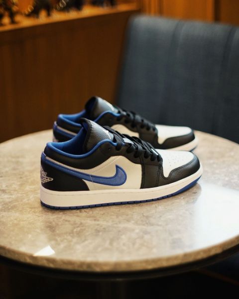 圖片 鞋教 Nike Air Jordan 1 Low "Black Game Royal Metallic Platinum" 黑銀 閃電藍 金屬銀 Y2K 553558-007