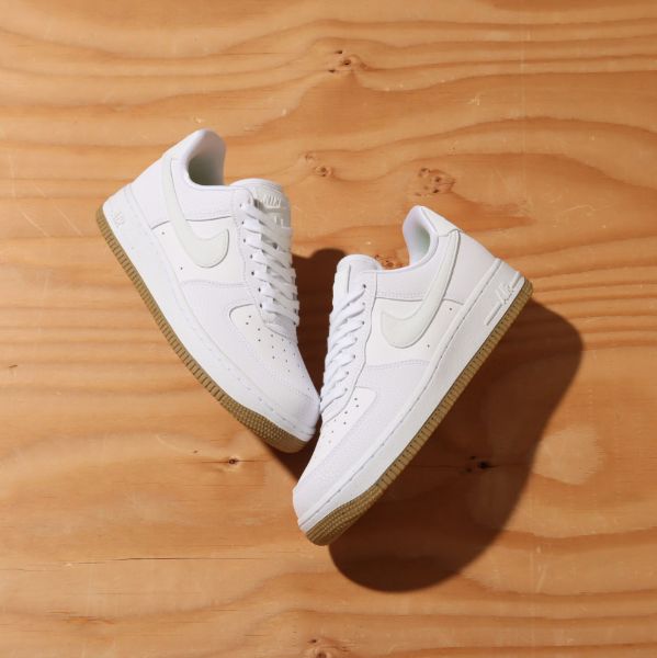 圖片 鞋教 Nike W Air Force 1 '07 Low Next Nature "White Gum" 白生膠  女款 FN6326-100