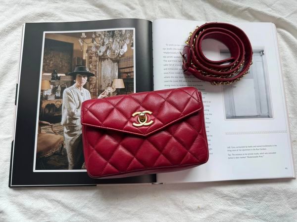 圖片 🇯🇵Chanel Vintage回途 ✨復古紅色腰包- 在台現貨不必等