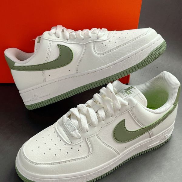 圖片 鞋教 Nike W Air Force 1 '07 Low SE  Next Nature "Oil Green" 牛油果綠 抹茶拿鐵 DV3808-106