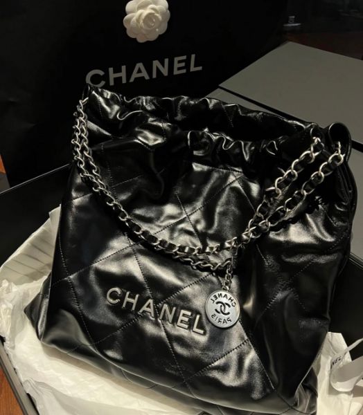 圖片 Chanel 22 黑銀中號