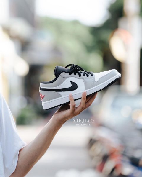 圖片 鞋教 預購 Nike Air Jordan 1 Low "Light Smoke Grey" 煙灰 小Dior 553558-030