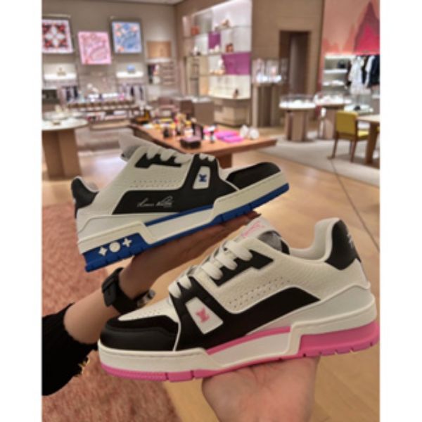 圖片 Louis Vuitton LV Trainer 藍色、粉色、綠色底設計 球鞋