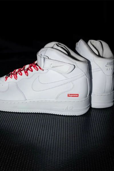 Supreme x Nike Air Force 1 Mid "White"  FZ8784-100