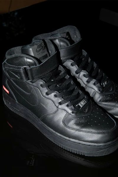 Supreme x Nike Air Force 1 Mid "Black"  FZ8784-001