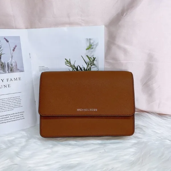 圖片 Michael Kors｜MK WOC 風琴包 信封包 斜背包