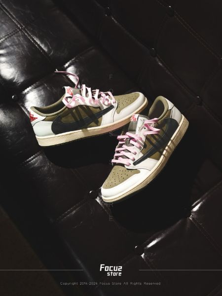 Travis Scott x Nike Air Jordan 1 Low OG "Medium Olive"