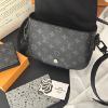 圖片 LOUIS VUITTON M12519 Montsouris 黑灰郵差包 PM