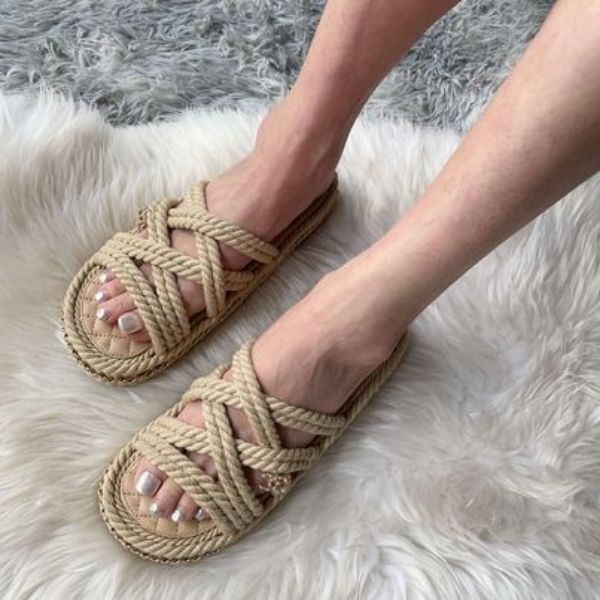 圖片 Chanel 編織鏈條麻繩拖鞋