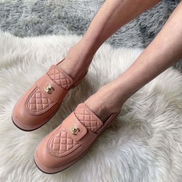 圖片 Chanel 乾燥玫瑰粉書包釦樂福鞋