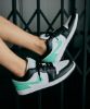 圖片 鞋教 Nike Air Jordan 1 Low "Green Glow" 蒂芬妮黑綠 553558-131 / (GS) 553560-131