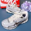 圖片 【Luxury】限量搶購 Nike Zoom Vomero 5 Photon Dust 白銀女鞋 FD0884-025 3M反光 光子塵埃