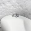 圖片 SWAROVSKI Stilla 方形主鑽 密鑲繞鑽戒指 鍍白金色