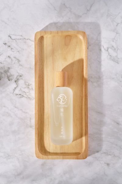 圖片 極辰柔膚露 120ML