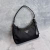 圖片 現貨不用等 ! Prada  Re-Edition 2005尼龍Hobo