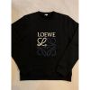 圖片 Loewe 經典刺繡大Logo設計 黑色 男生 大學t