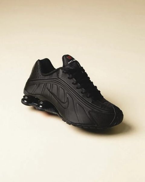 Nike Shox R4 Wmns "Triple Black"