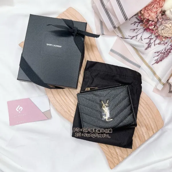 圖片  YSL MONOGRAM粒面壓紋折短夾 黑金logo