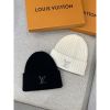 圖片 Louis Vuitton LV 刺繡小logo設計 黑色 白色 毛帽