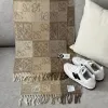 圖片 LOEWE 米色雙色圍巾