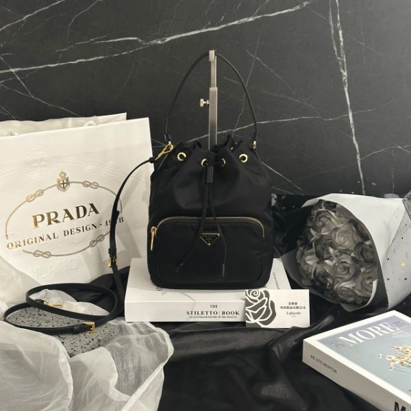 圖片 PRADA 尼龍手提肩背水桶包