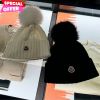 圖片 ❄️限時降價❄️Moncler 羊毛絨球套頭帽 黑色/白色可選