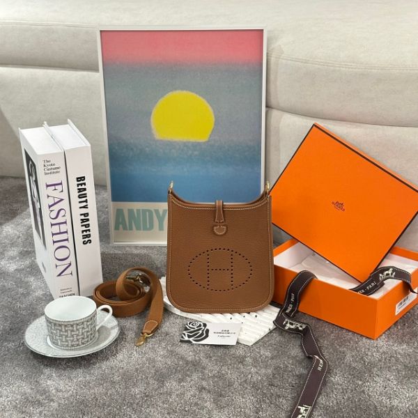 圖片 Hermès Evelyne Mini 金棕色金釦