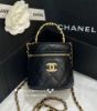 圖片 Chanel 黑金 琺瑯手柄小水桶 內置小鏡子、揹上超可愛
