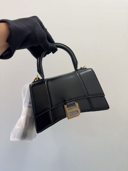 圖片 現貨不用等 ! BALENCIAGA HOURGLASS黑金牛皮沙漏包 XS