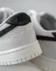 iSNEAKERS 現貨 Nike Dunk Low SE "White Black Team Red" 麂皮黑 HQ3502-100