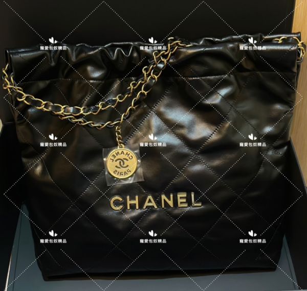 圖片 CHANEL 22 BAG 黑色金字 