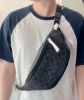 圖片 ［SKR精品服飾］Coach 經典滿版logo 男士 腰包/胸包