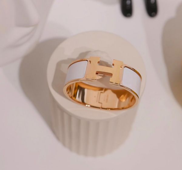 圖片 Hermes 愛馬仕經典Clic H LOGO琺瑯玫瑰金色寬版手環（白色）