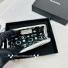 圖片 Chanel 24p 白銀  荔枝皮 coco字母logo 絲巾內裏L拉鍊錢包/卡包