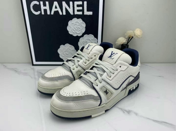 圖片 LV trainer 白藍
