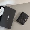 圖片 Chanel 荔枝牛淡金釦式護照中夾