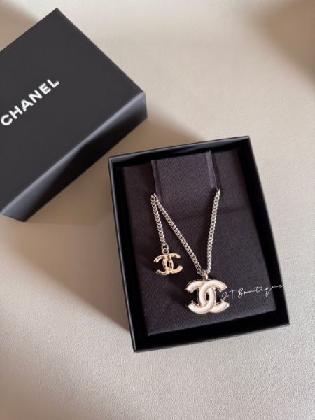 圖片 Chanel 25s 銀邊白色琺瑯項鍊