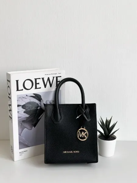 圖片 MICHAEL KORS MERCER 經典法式純色LOGO 風琴包