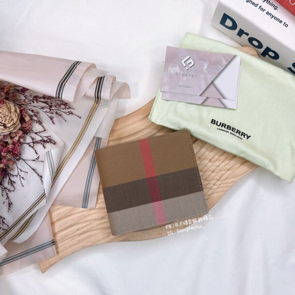 圖片 BURBERRY 經典格紋短夾(8卡)