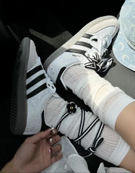 圖片 KTQ STORE 現貨 Adidas Samba OG W Lace Flower 黑白蕾絲小花 IH3371